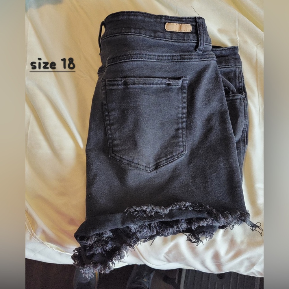 Size 18 True craft black jean shorts